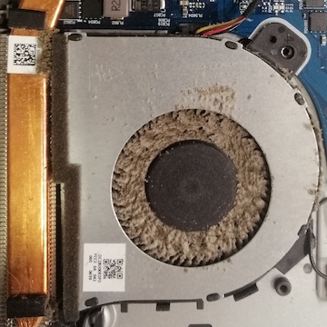 Пример, много пыли на вентиляторе